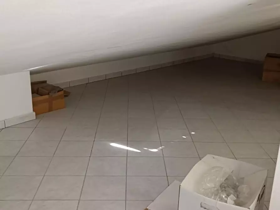 Immagine 26 di Appartamento in vendita  a Cascina