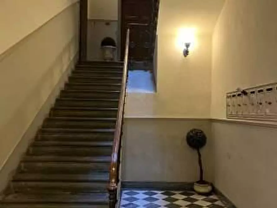 Immagine 12 di Appartamento in vendita  a Firenze
