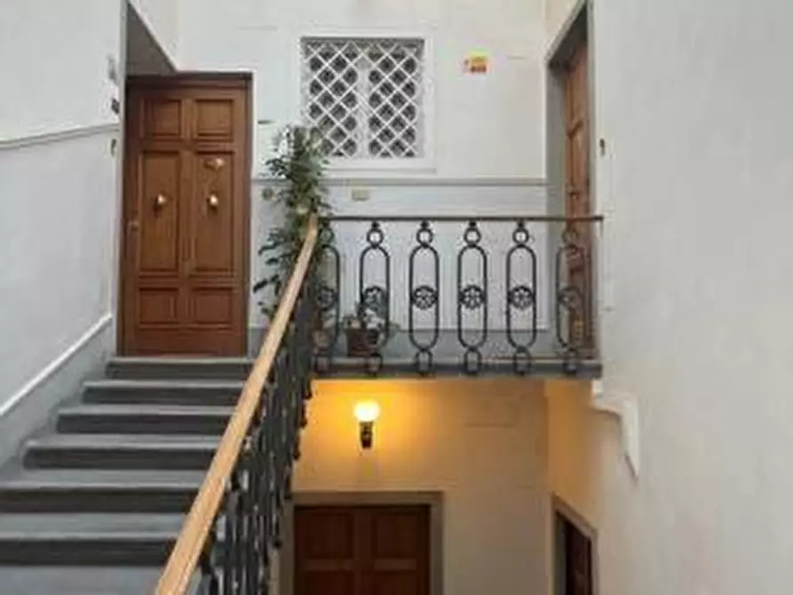Immagine 5 di Appartamento in vendita  a Firenze