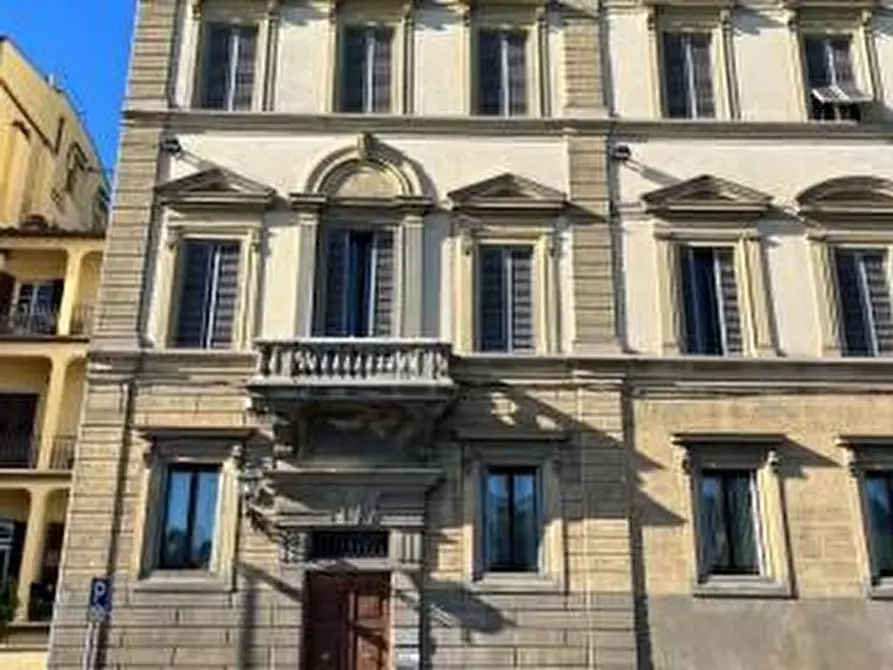 Immagine 2 di Appartamento in vendita  a Firenze