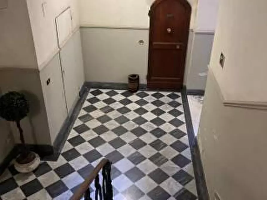 Immagine 3 di Appartamento in vendita  a Firenze