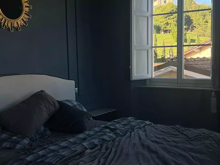 Immagine 18 di Appartamento in vendita  a Lucca