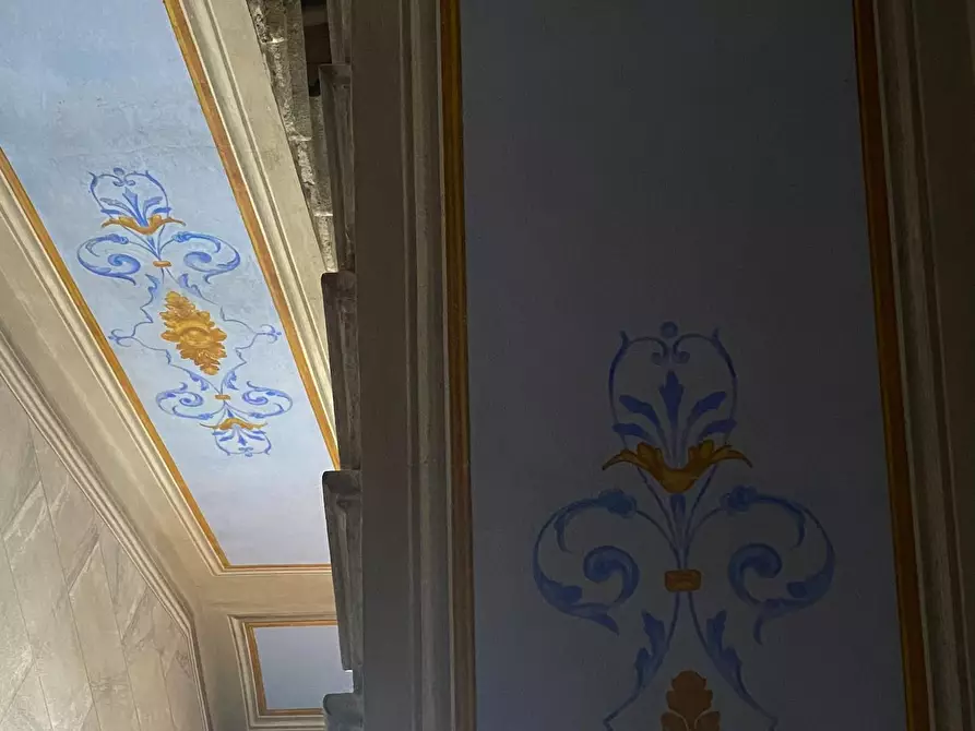 Immagine 21 di Appartamento in vendita  a Lucca