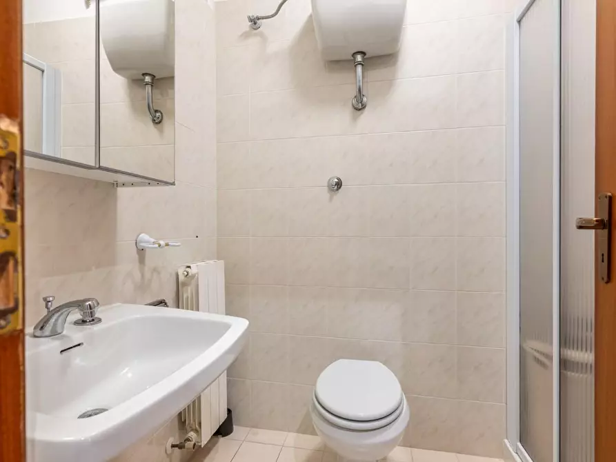 Immagine 39 di Appartamento in vendita  a Cascina