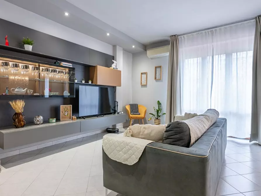 Immagine 5 di Appartamento in vendita  a Cascina