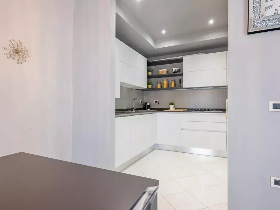 Immagine 12 di Appartamento in vendita  a Cascina