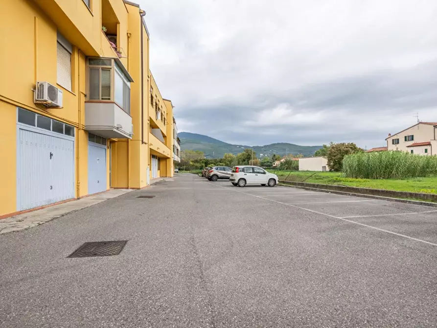 Immagine 43 di Appartamento in vendita  a Cascina