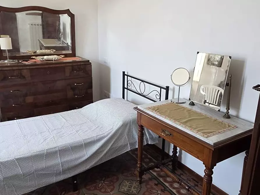 Immagine 14 di Appartamento in affitto  a Carrara