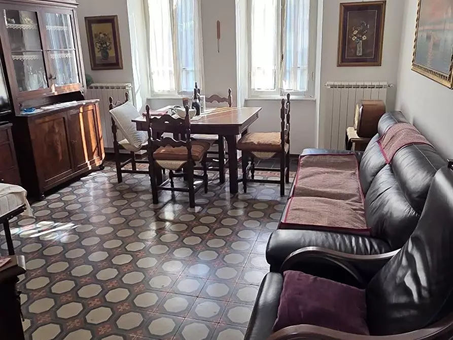 Immagine 5 di Appartamento in affitto  a Carrara