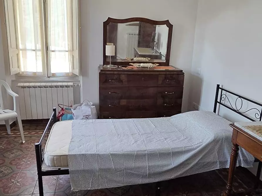 Immagine 9 di Appartamento in affitto  a Carrara