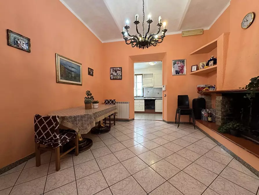 Immagine 7 di Villa in vendita  a Viareggio