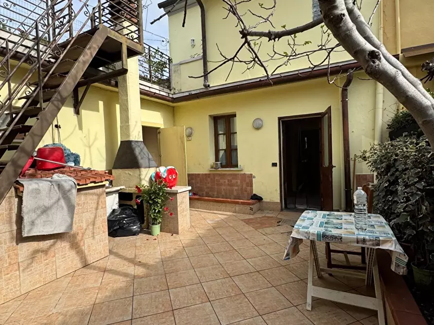 Immagine 26 di Villa in vendita  a Viareggio