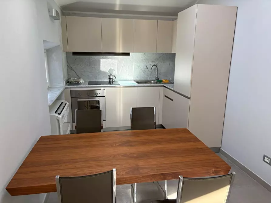 Immagine 3 di Mansarda in vendita  a Forte Dei Marmi