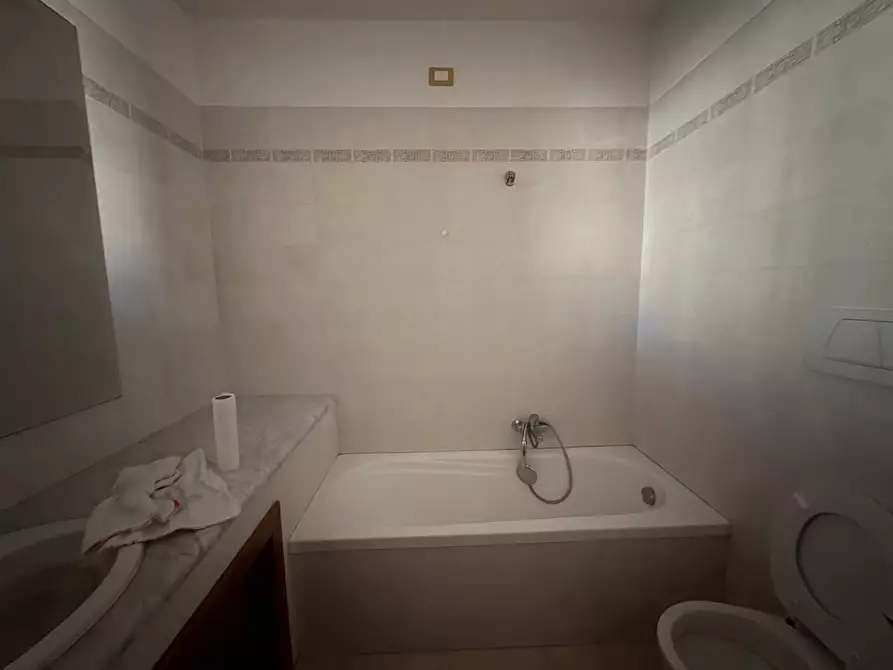 Immagine 16 di Appartamento in vendita  a Cascina