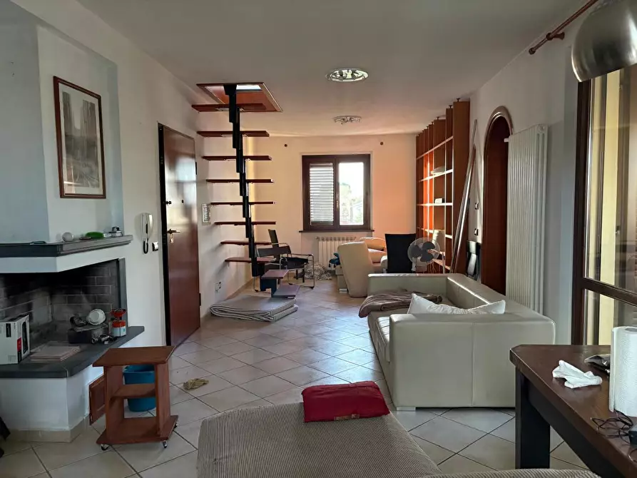 Immagine 3 di Appartamento in vendita  a Cascina