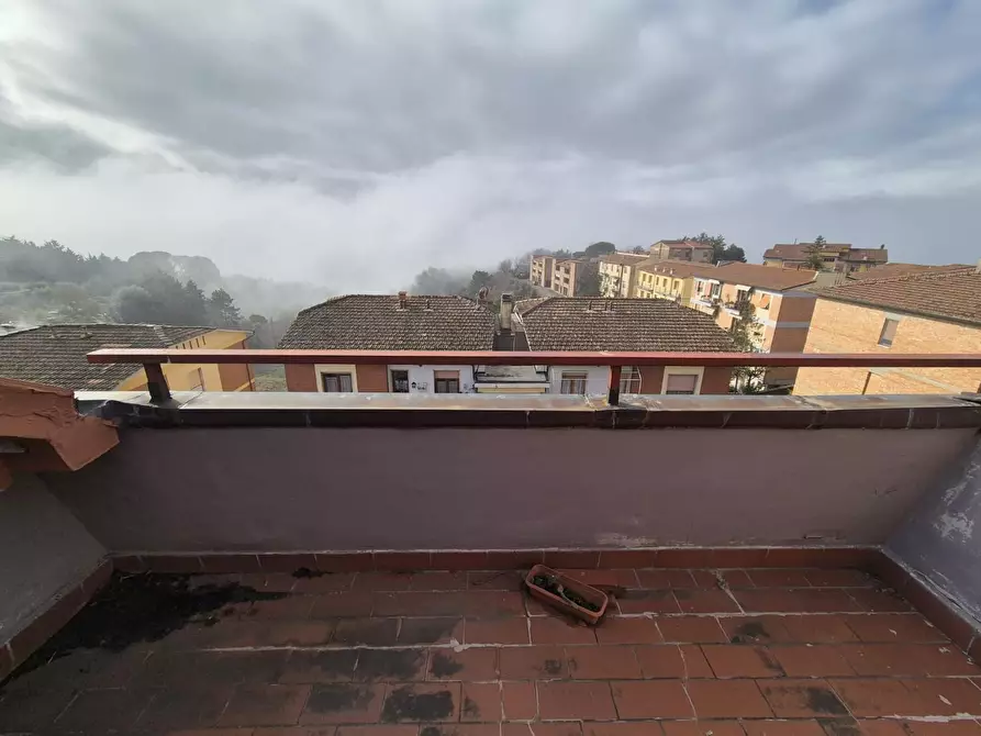 Immagine 9 di Appartamento in vendita  a Siena