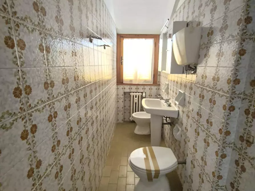 Immagine 2 di Appartamento in vendita  a Siena