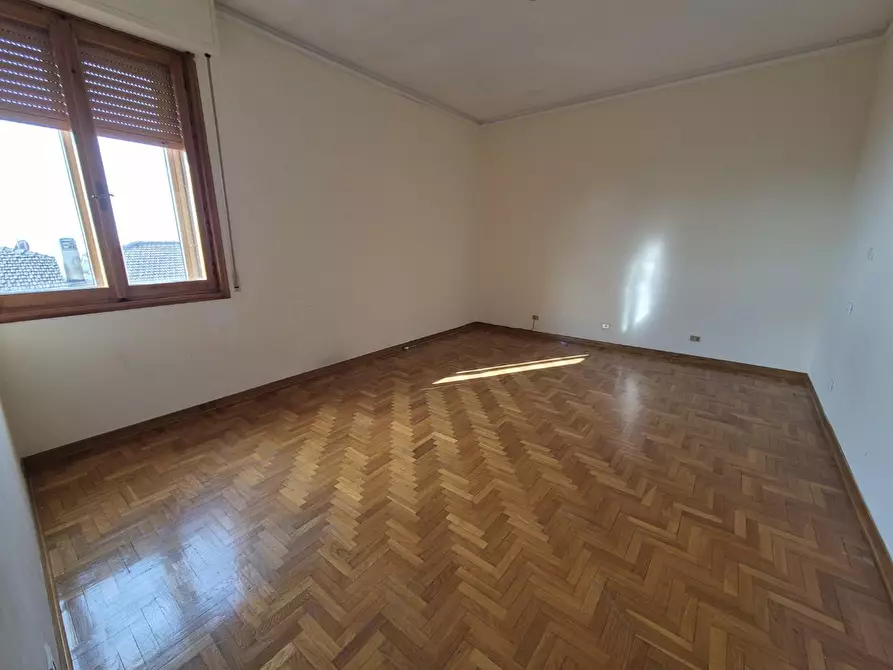 Immagine 14 di Appartamento in vendita  a Siena