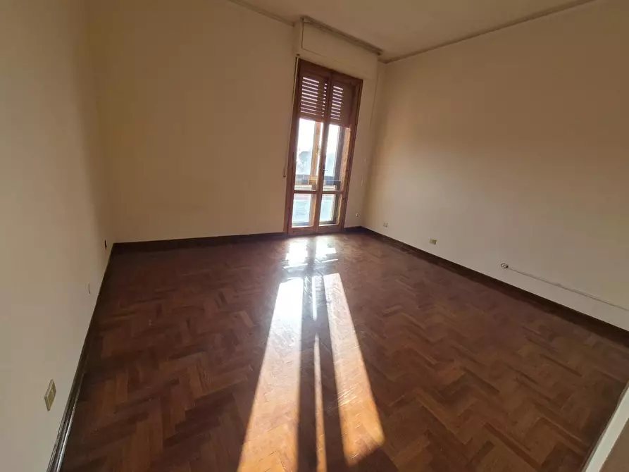 Immagine 13 di Appartamento in vendita  a Siena