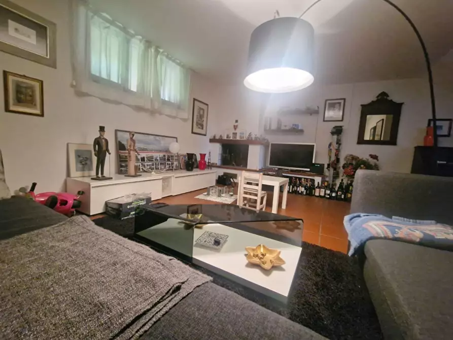 Immagine 19 di Villetta a schiera in vendita  a Carrara