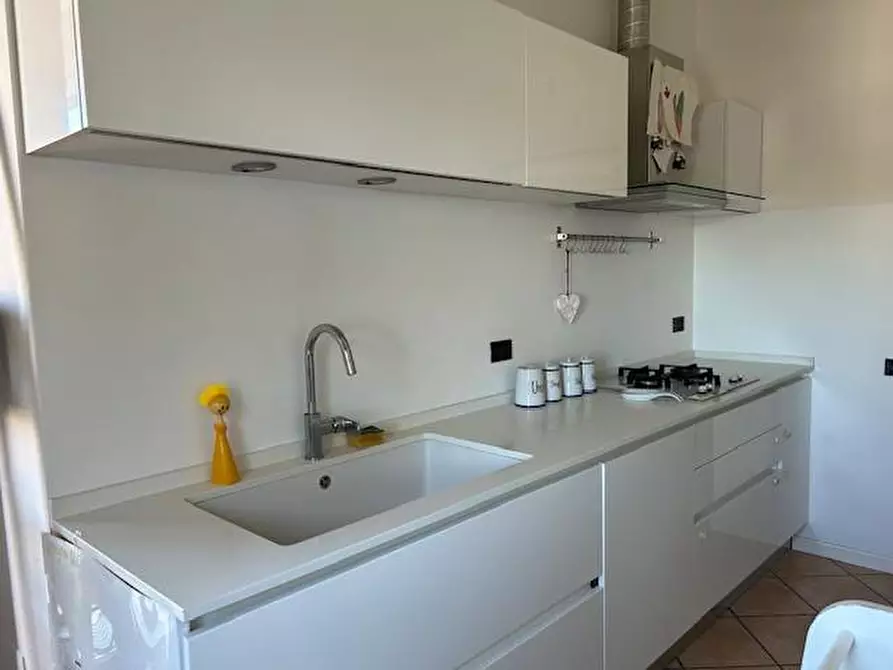 Immagine 28 di Mansarda in affitto  a Empoli