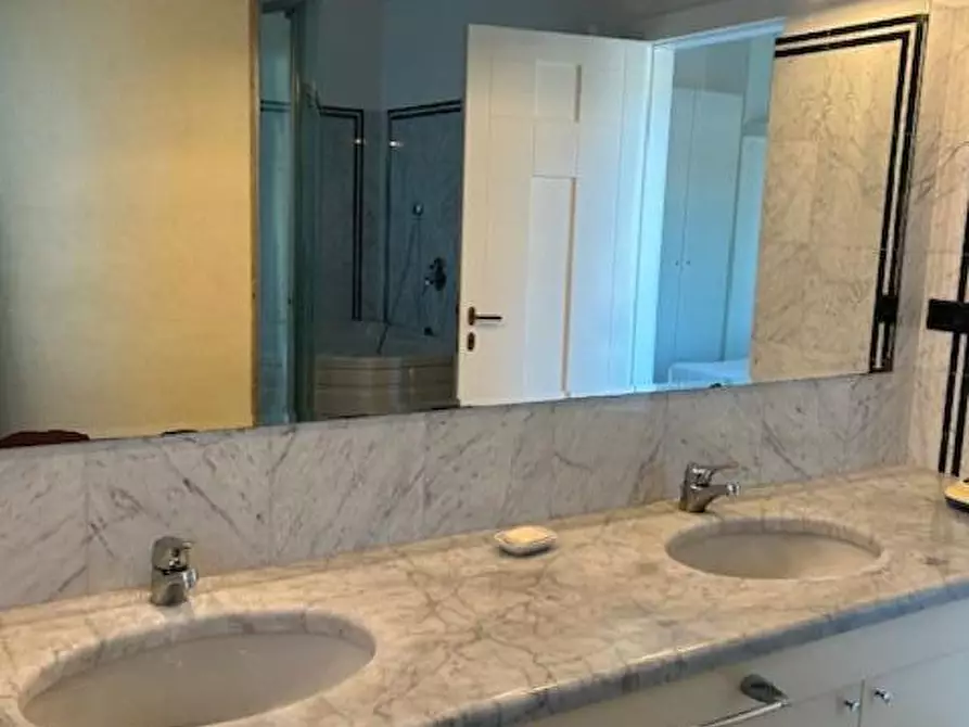 Immagine 14 di Mansarda in affitto  a Empoli