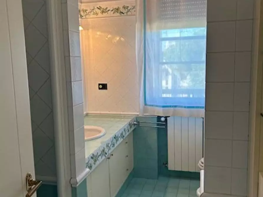 Immagine 16 di Mansarda in affitto  a Empoli