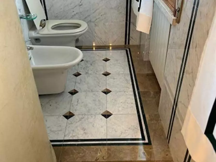 Immagine 13 di Mansarda in affitto  a Empoli