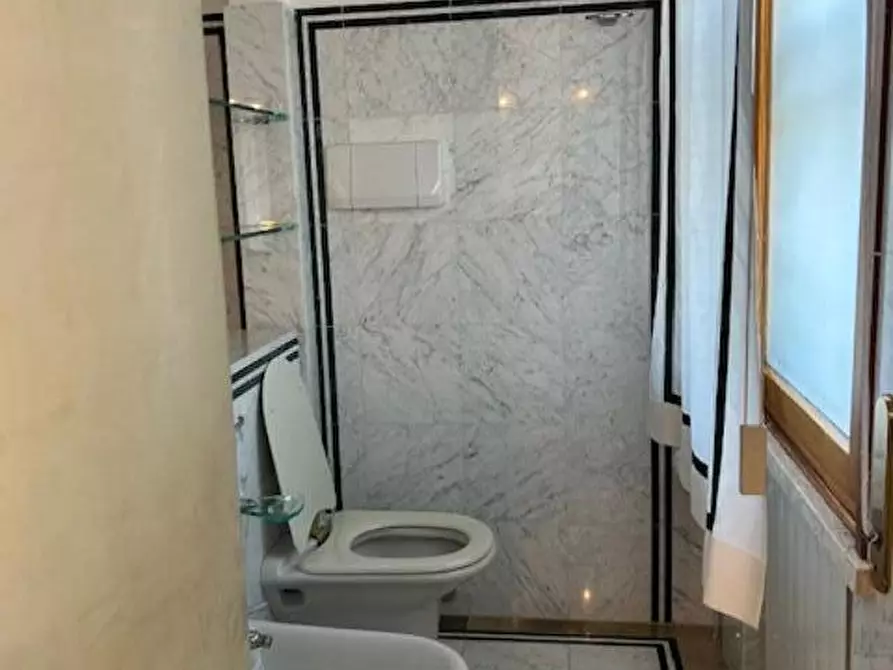 Immagine 12 di Mansarda in affitto  a Empoli