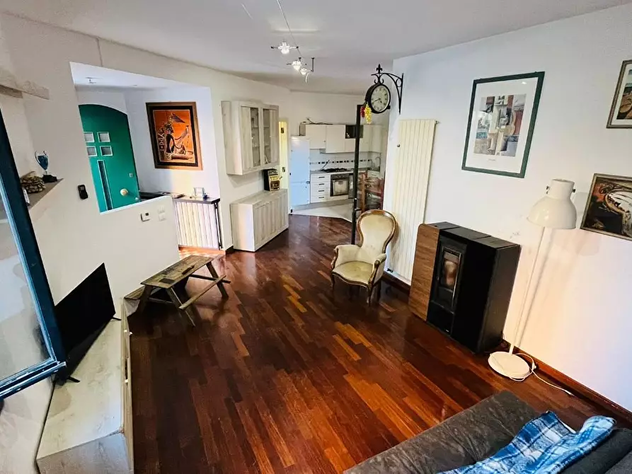 Immagine 12 di Appartamento in vendita  a Cascina