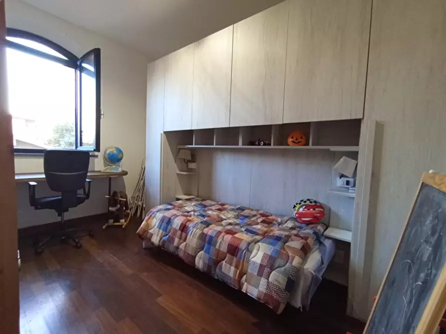 Immagine 17 di Appartamento in vendita  a Cascina