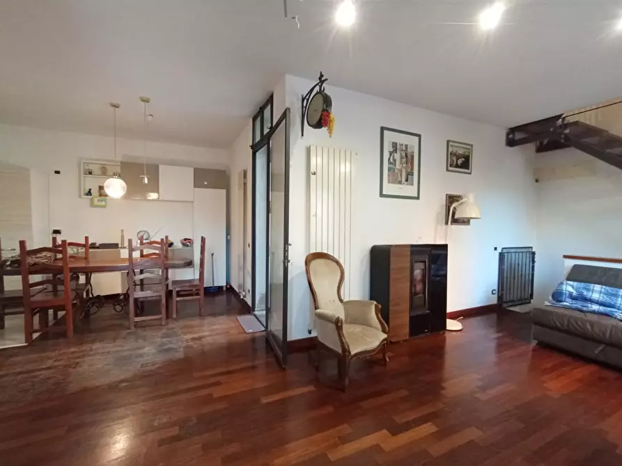 Immagine 1 di Appartamento in vendita  a Cascina