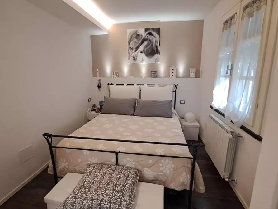 Immagine 14 di Villa in vendita  a Cecina