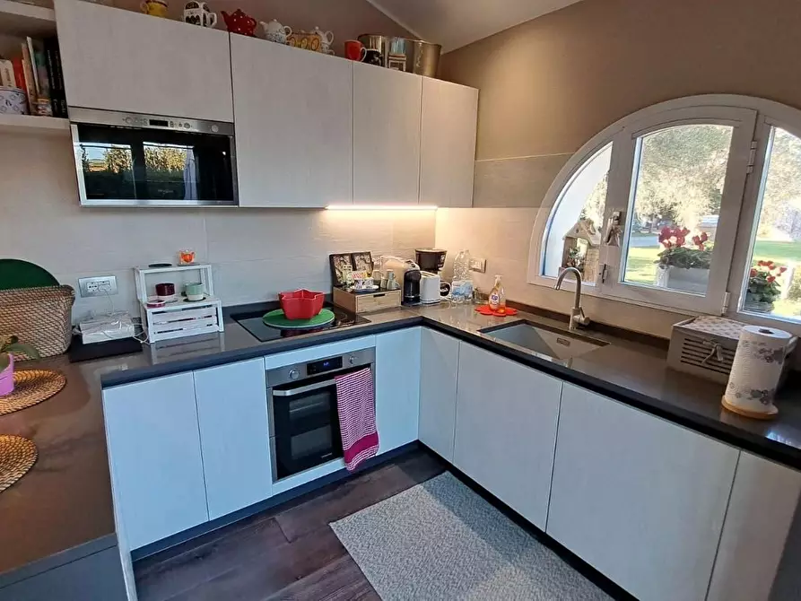 Immagine 12 di Villa in vendita  a Cecina