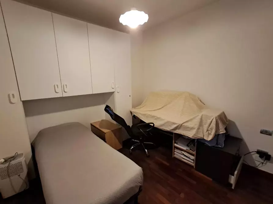 Immagine 21 di Appartamento in vendita  a Pontedera