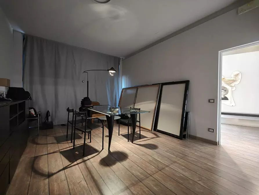 Immagine 11 di Locale commerciale in affitto  a Fucecchio