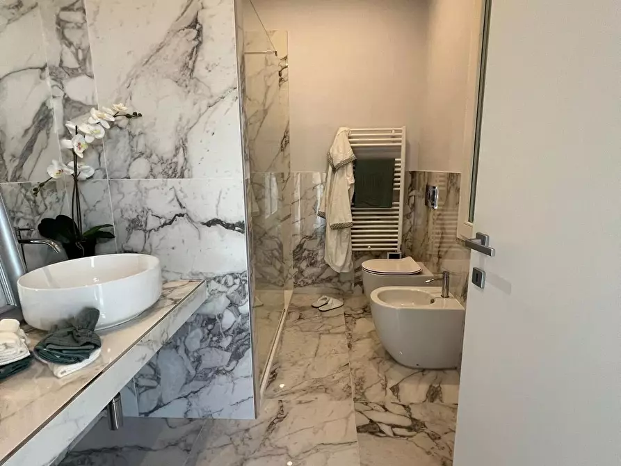 Immagine 22 di Mansarda in vendita  a Empoli