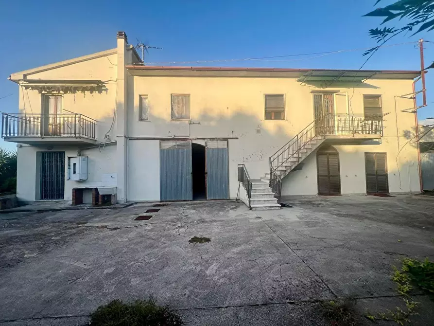 Immagine 2 di Rustico / casale in vendita  a San Giuliano Terme