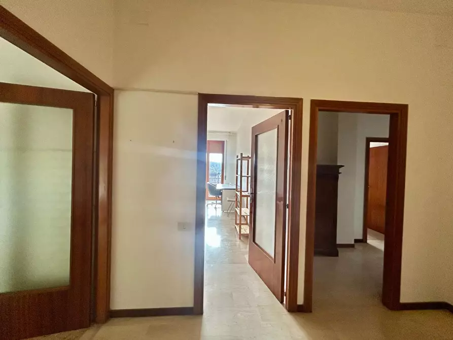 Immagine 22 di Appartamento in vendita  a Siena