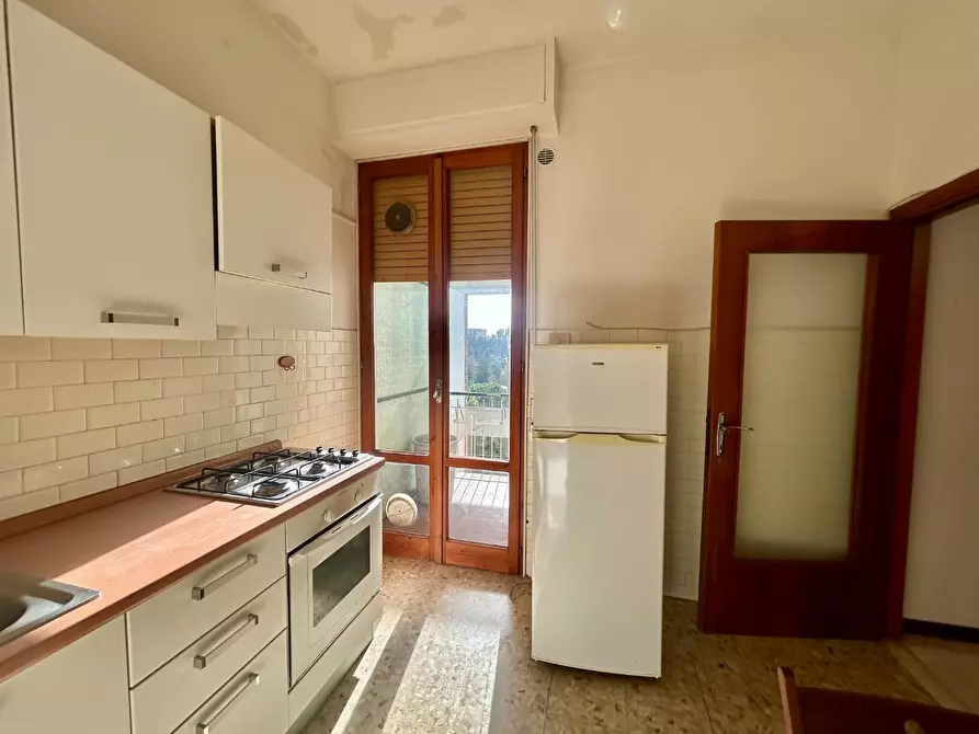 Immagine 2 di Appartamento in vendita  a Siena