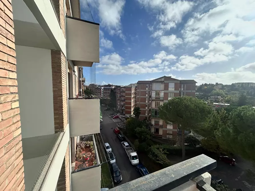 Immagine 20 di Appartamento in vendita  a Siena