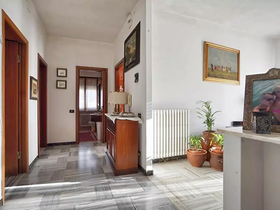 Immagine 9 di Appartamento in vendita  a Massa