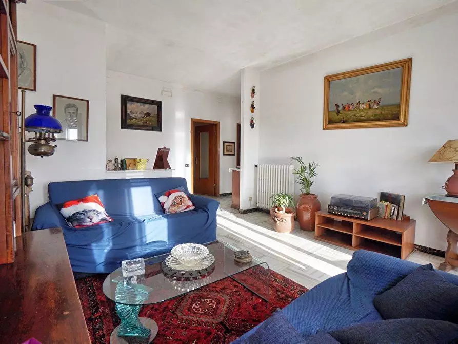 Immagine 5 di Appartamento in vendita  a Massa