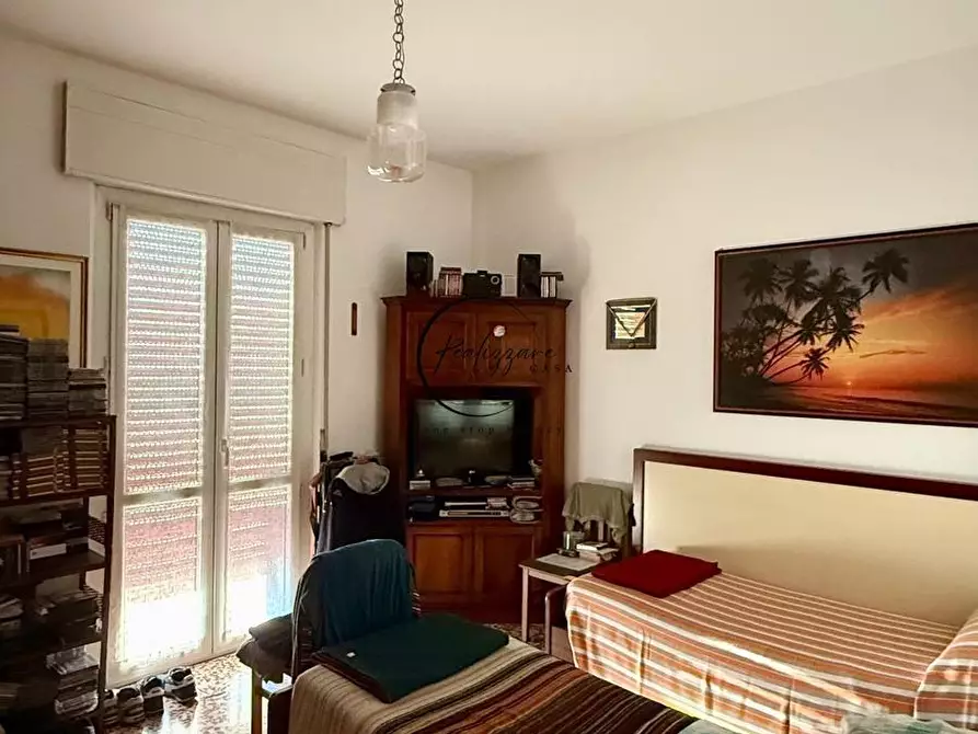 Immagine 4 di Appartamento in vendita  a Reggio Nell'emilia