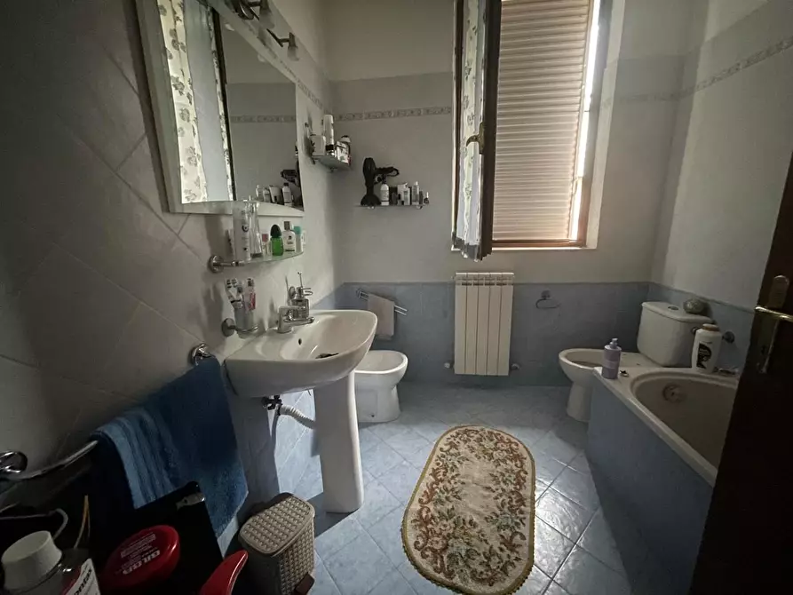 Immagine 7 di Appartamento in vendita  a Carrara