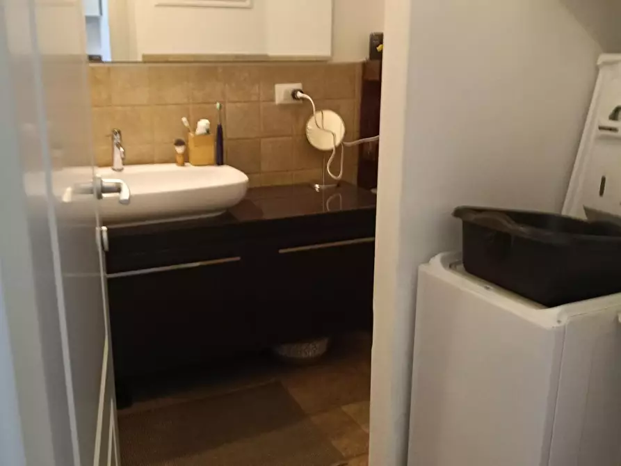 Immagine 4 di Appartamento in vendita  a Pisa