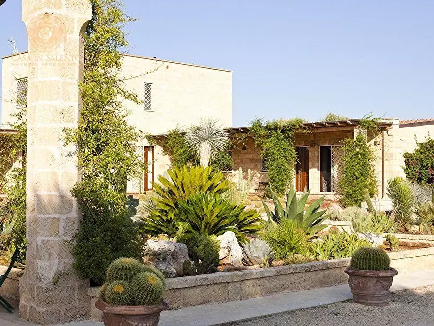 Immagine 33 di Villa in vendita  a Ruffano