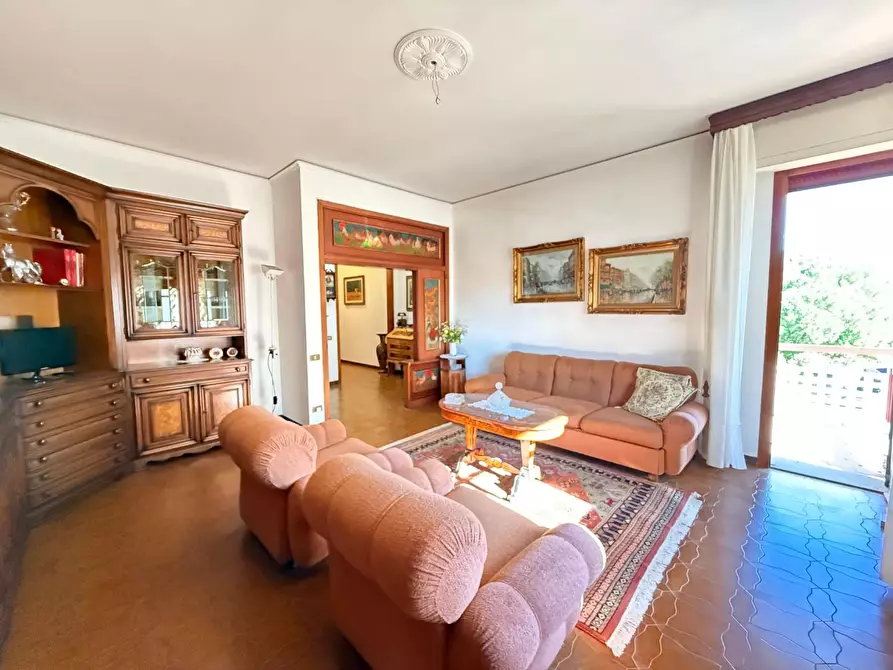 Immagine 2 di Appartamento in vendita  a Empoli