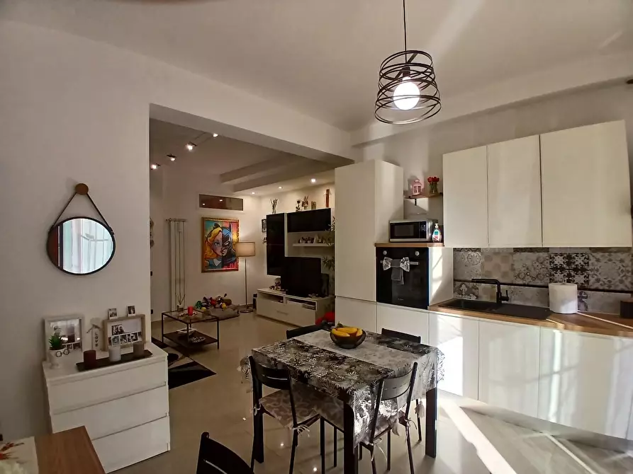 Immagine 14 di Appartamento in vendita  a Livorno