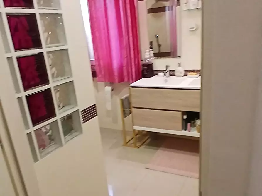 Immagine 29 di Appartamento in vendita  a Livorno